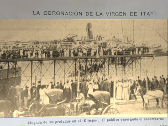 Llegada del barco para la coronación