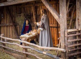 Para rezarlo de cara al pesebre contemplar el pesebre