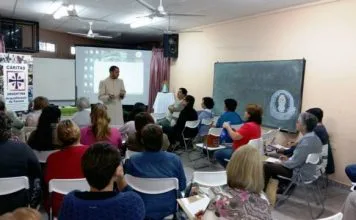 Voluntarios de Cáritas a la escuela Escuela de Voluntarios Juan Diego
