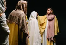 El Espíritu Santo regala carismas a todo el Pueblo de Dios Imposición de manos