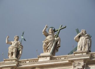 Por qué rezarle a los santos: sentido, fundamento y práctica católica Jesús y los santos