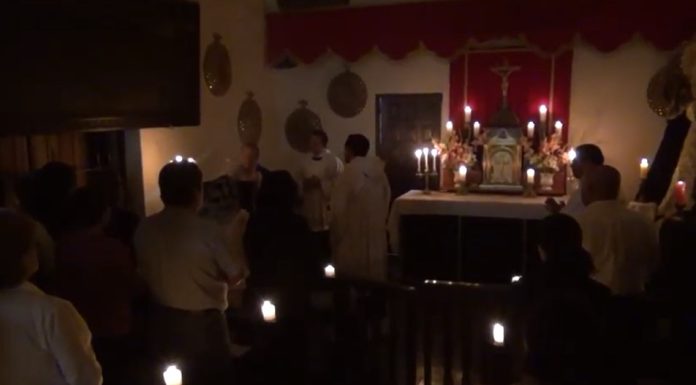 La Misa Rorate Caeli durante el Adviento Misa roetati caeli