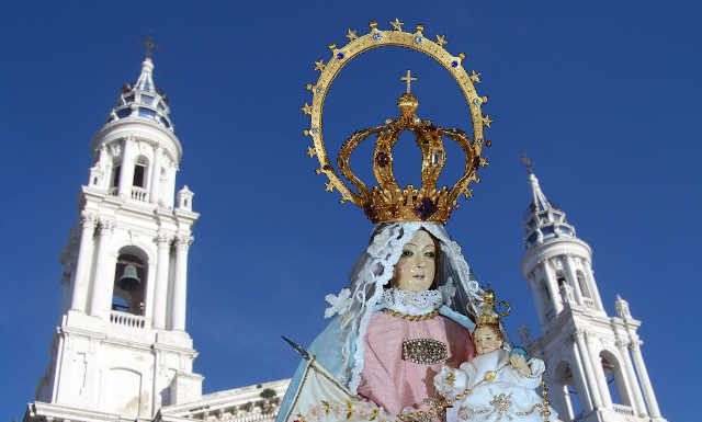 El paseo de la Virgen antes de llegar a Paraná Virgen del Rosario de Paraná