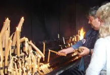 ¿Se puede prender una vela a un santo? encender una vela a un santo