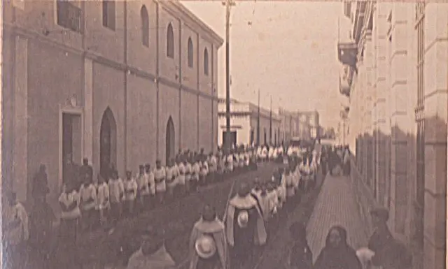 Presbítero Ramón Elgart procesión